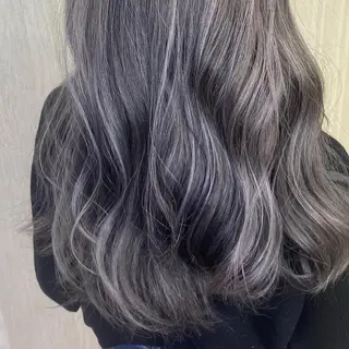 ロング カラー UNDER vr 【アンダーバー】のヘアスタイル