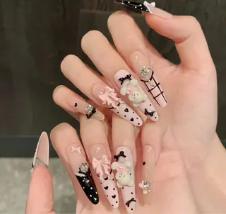 ネイル T. Leeのネイルデザイン