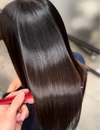 セミロング ツヤ髪 ／髪質改善 松岡将太郎のヘアスタイル