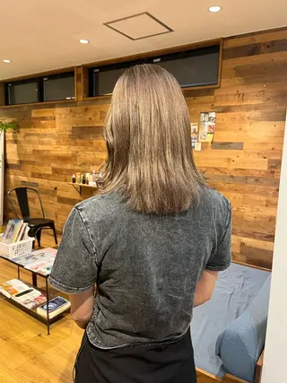 ミディアム 中村 彩奈のヘアスタイル