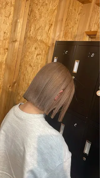 カラー まろみ暖色×ボブ ×chia🕯のヘアスタイル