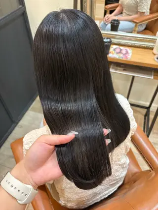 カラー しおり🍬 KOKORO🤍のヘアスタイル