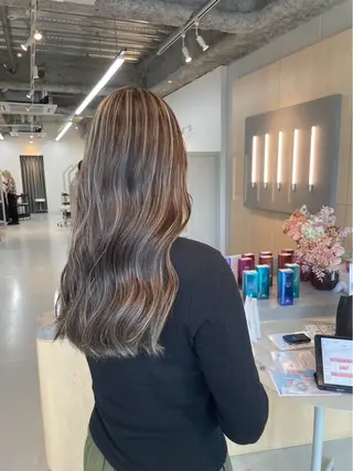 ロング 藤原 悠暉のヘアスタイル