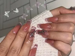 ネイル Shis_🦄shi 韓国風キラキラネイルのネイルデザイン