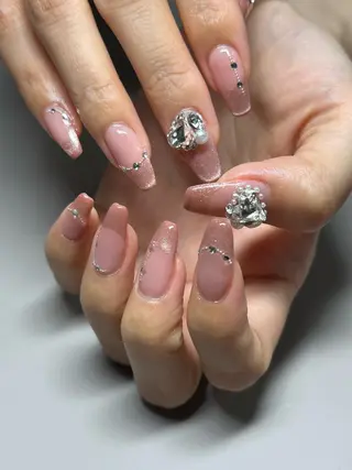 ネイル クレセントアイ MIUのネイルデザイン