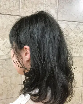 ミディアム カラー 菅村 勇亮のヘアスタイル