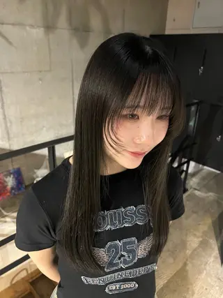 ロング カラー AmiLi HONOKAのヘアスタイル