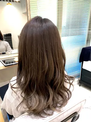 セミロング カラー 山本 悟志のヘアスタイル