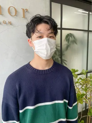 ショート パーマ メンズ Toiro 横浜所属・海外ヘア／レイヤー カットNatsuのヘアスタイル