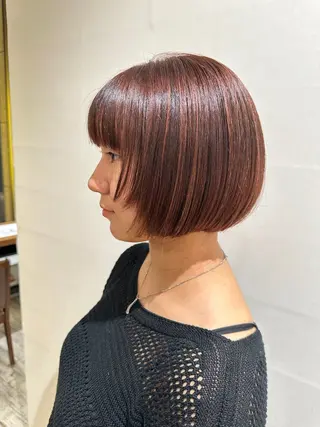 ショート カラー Aura所属・丸山 心 / 艶カラーのヘアスタイル