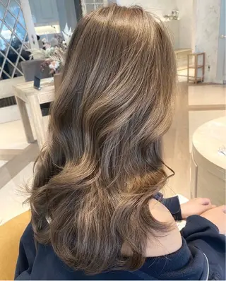 ロング カラー レイヤー/韓国 ハイトーン興津史弥のヘアスタイル