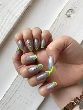 ネイル 指名支持率NO.1 スタイリストのヘアスタイル