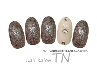 ネイル 矢川 まどかのネイルデザイン