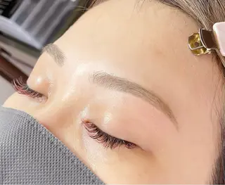 アイブロウ cachette eyelash所属・月森 未奈子のマツエク・マツパデザイン