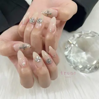 ネイル trunc nail 🌻宮下🌻のネイルデザイン