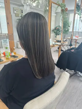 セミロング カラー NANAMI 【Rico】のヘアスタイル