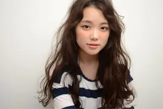 ロング 榎園 由美のヘアスタイル