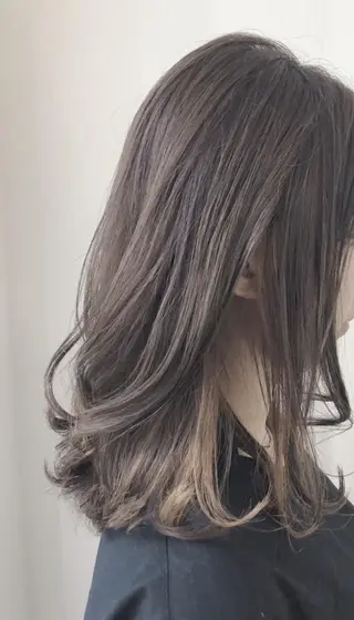 ミディアム カラー 草間 大輝のヘアスタイル