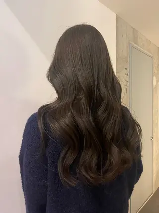 ロング カラー 🫧うる艶レイヤー /グレージュ🪐リサのヘアスタイル