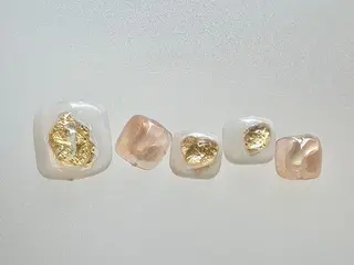 ネイル REHTOF ｜朝7時Open☀️のネイルデザイン