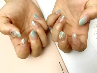 ネイル 本田 レイナ （ネイリスト）のネイルデザイン