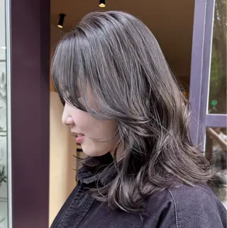 ミディアム カラー やまぐち もえかのヘアスタイル