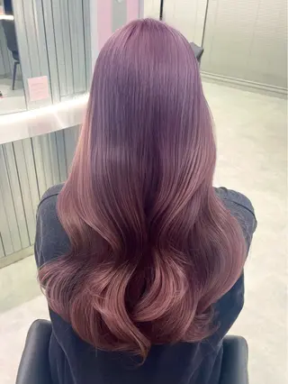 ロング Xena ria 衣織/ブリーチカラーのヘアスタイル