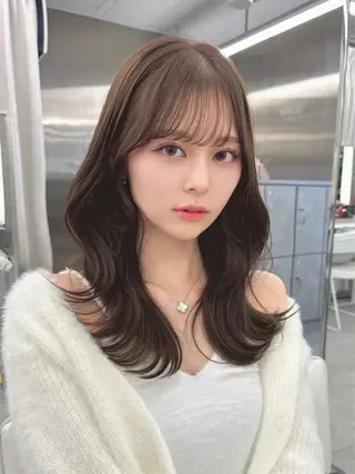 セミロング MAEUL 【マウル】栄のヘアスタイル