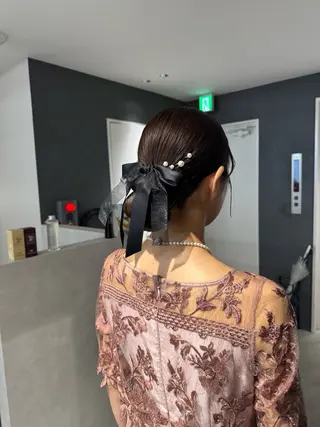 ヘアアレンジ レイヤー/ハイトーン ヒガシサヨのヘアスタイル