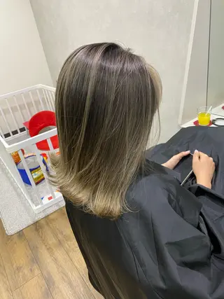 ミディアム 赤み消し特化/ 藤本 彩果のヘアスタイル