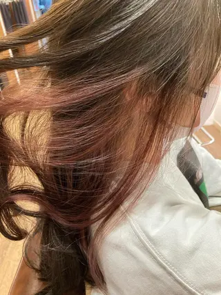 ロング カラー 小山 朱音のヘアスタイル