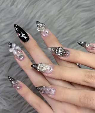 ネイル Chiara チップ長さ出しのネイルデザイン