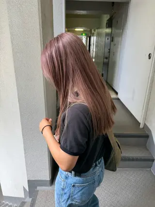 カラー ブリーチカラー🎀 韓国風/寺門美優のヘアスタイル