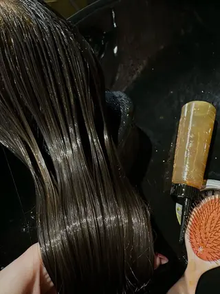 ロング ヤノ ナオミのヘアスタイル