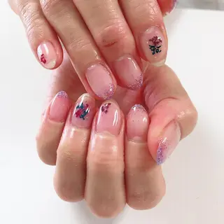 ネイル Lily Roseスタッフ一同のマツエク・マツパデザイン