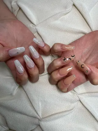 ネイル nail.salon .Reversalのネイルデザイン