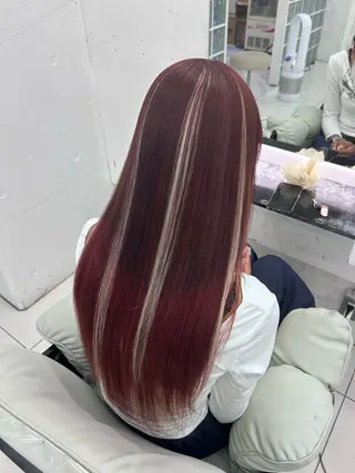 ロング 三尾 樺緒のヘアスタイル