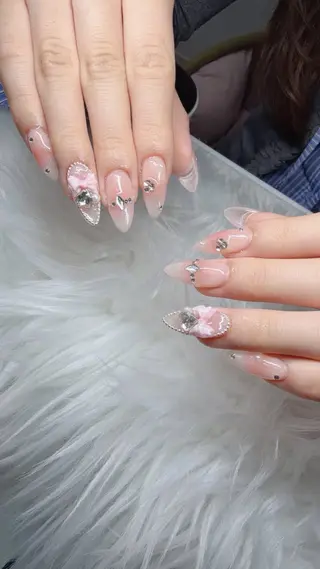 ネイル Lee Nailsのネイルデザイン