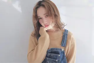 ミディアム カラー ヘアアレンジ レイヤー/ラベンダー オージュア/枝元唯のヘアスタイル