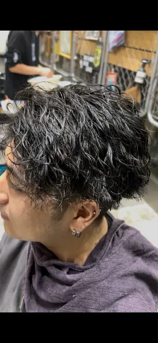 ショート メンズカット／パーマ 中 有晴のヘアスタイル