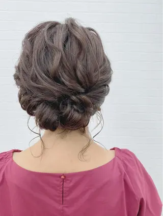 ミディアム ヘアアレンジ GRANLUSSO 〜グランルッソ駅前店所属・木口 嘉美のヘアスタイル