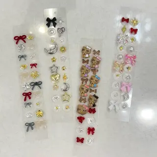 岩戸優奈 束感まつげ ピンク/ベージュのヘアスタイル