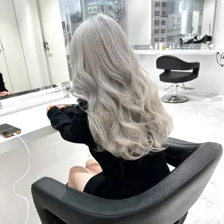 カラー 名古屋ムラ修正 ハイトーンのヘアスタイル