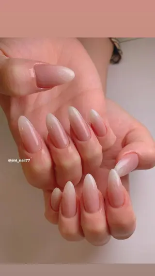 ネイル JINI NAIL所属・ジニ ネイルのネイルデザイン