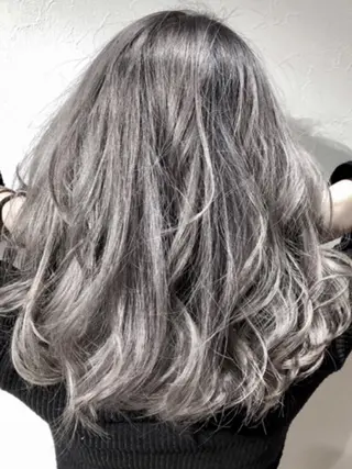 ロング カラー パーマ ヘアアレンジ Device ディバイスのヘアスタイル