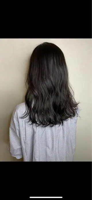 セミロング カラー ヘアアレンジ オリーブカラー 特化　　kaiのヘアスタイル