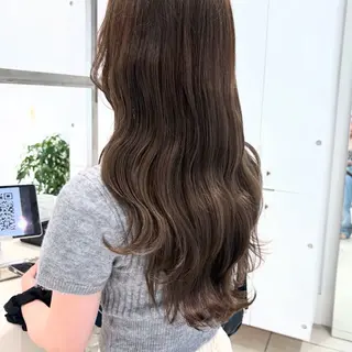 ロング カラー カジュアルを女っぽく 𝗮𝘆𝗮𝗰𝗼のヘアスタイル
