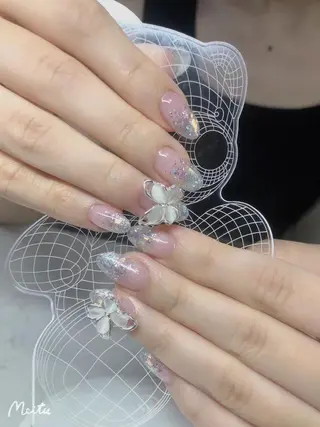 ネイル AngelChris ビューティーサロンのネイルデザイン