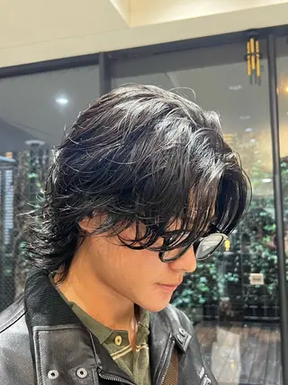 ミディアム パーマ メンズ ケンシロウ メンズパーマ特化⭕️のヘアスタイル