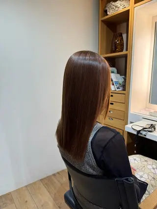 セミロング afloatkobe所属・美髪/髪質改善 川口凌弥のヘアスタイル